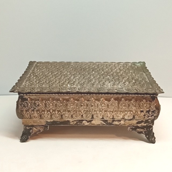 Vintage metal jewelry box with wood compartments. - Picture 1 of 8